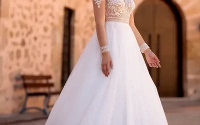 Vestidos de novia boho 2025: Tendencias naturales y llenas de encanto